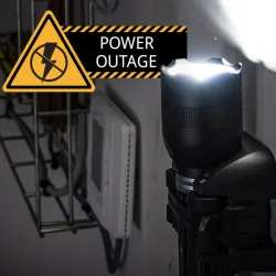 Suprabeam Q5xrs Defend, 2000 lm, hylster m/ drebar clip