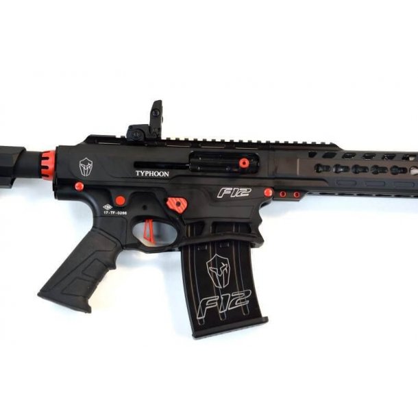 Typhoon F12 halvautomatisk haglgevr kaliber 12/76 Gen. II FDE Flat Dark Earth