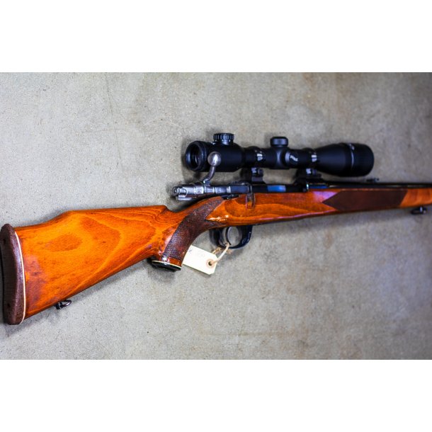Brugt Parker Hale kaliber 30.06 med kikkert