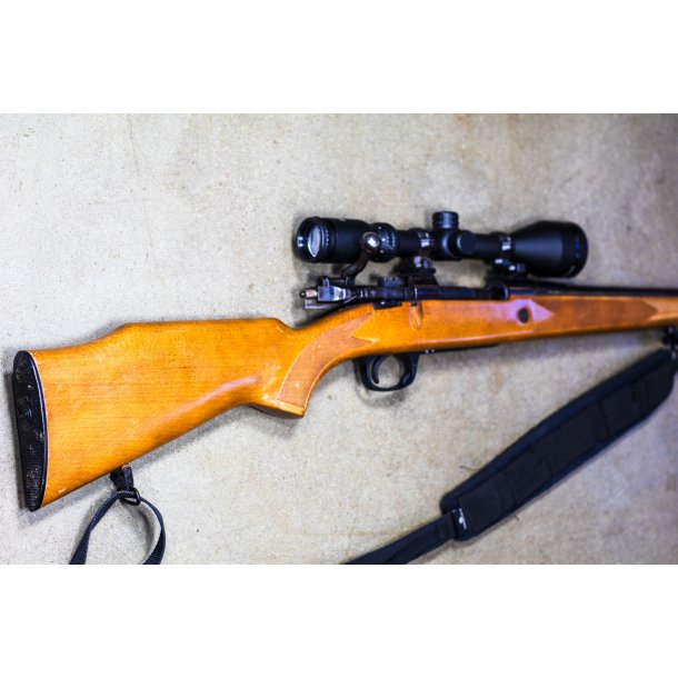 Brugt Midland kaliber .308w med Hawke kikkert